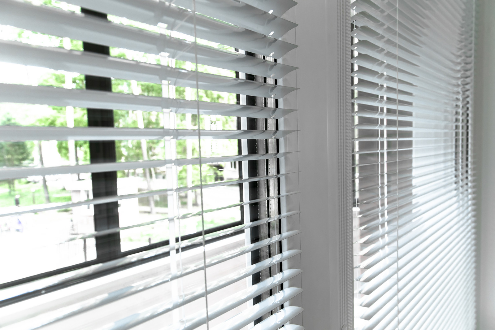 Система Изотра для школы иностранных языков "Бэст"