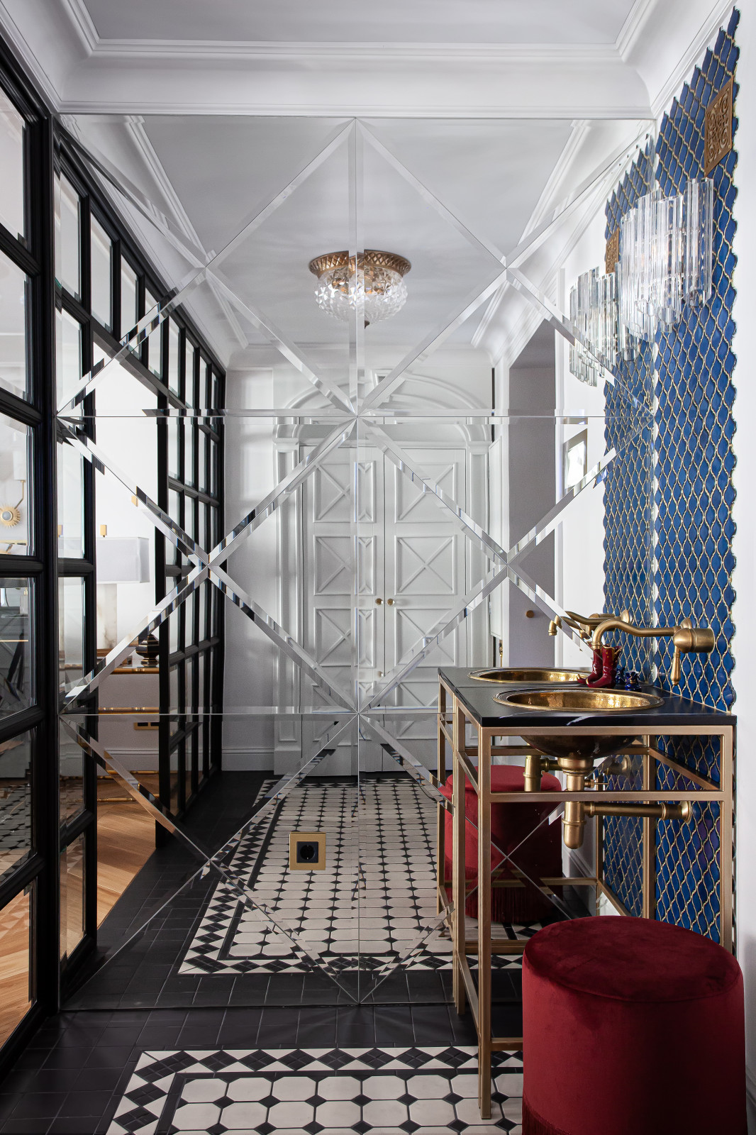 Квартира 64 м.кв. на Спасском пер.