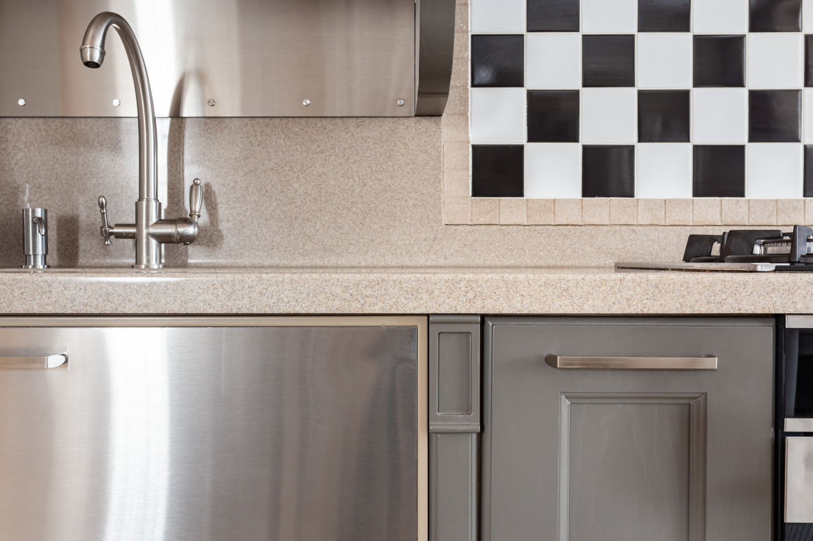 Стильная дизайнерская кухня