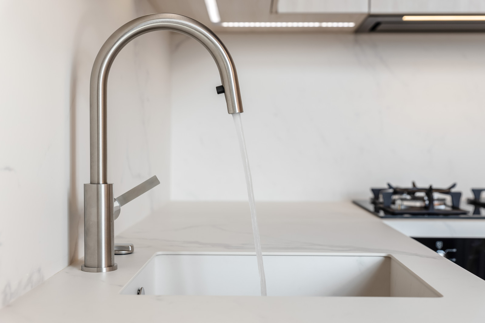 Вытяжка Konigin Navi Black в передаче «Квартирный вопрос».