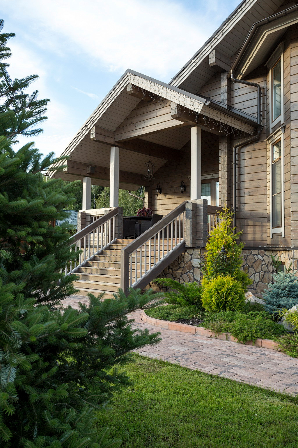 Дом из клееного бруса для большой семьи.