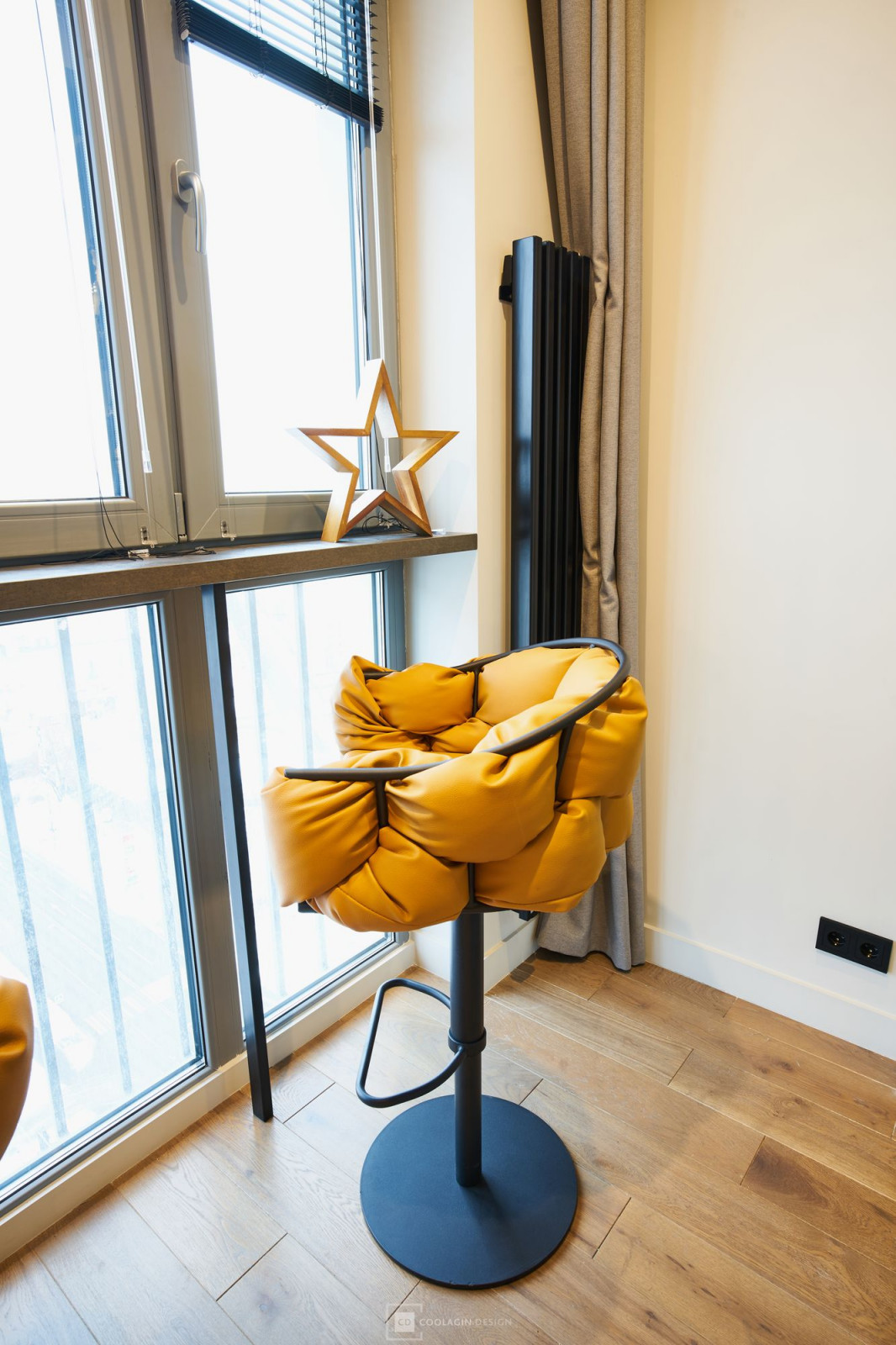 Стильный интерьер с жёлтыми акцентами