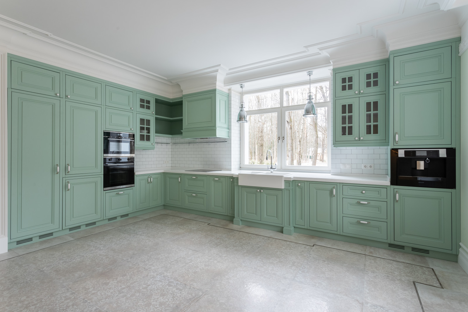 Обложка проекта: Зеленая кухня в загородном доме