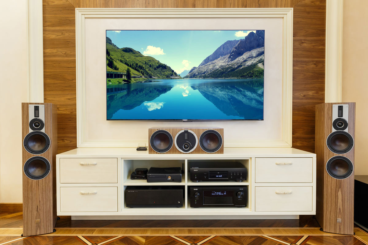 Домашний кинотеатр и мультирум в одной квартире