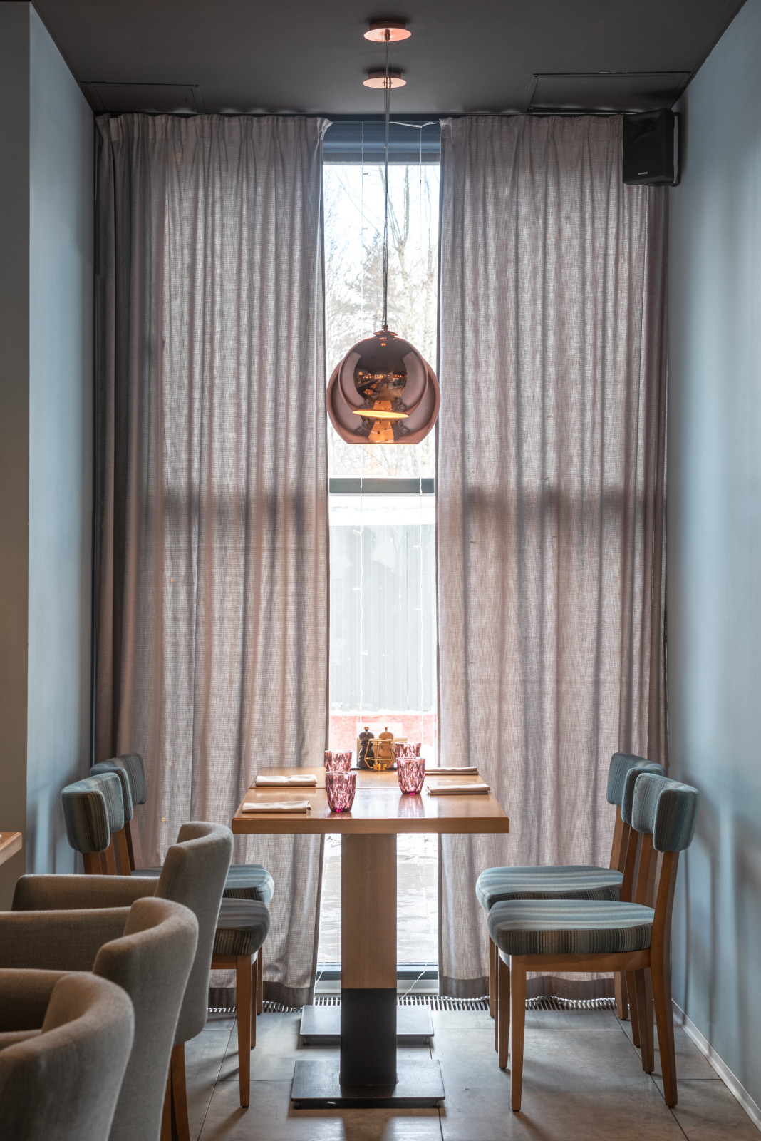 THE МОРЕ: изысканный интерьер и уютное пространство для незабываемых гастрономич