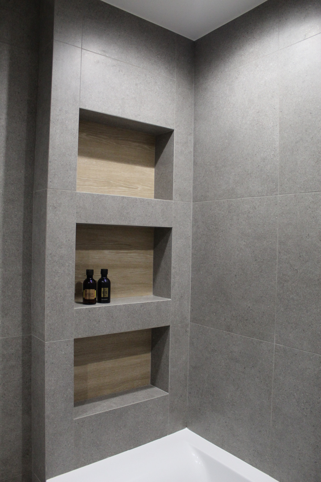 Четырехкомнатная в центре под ключ по дизайн-проекту