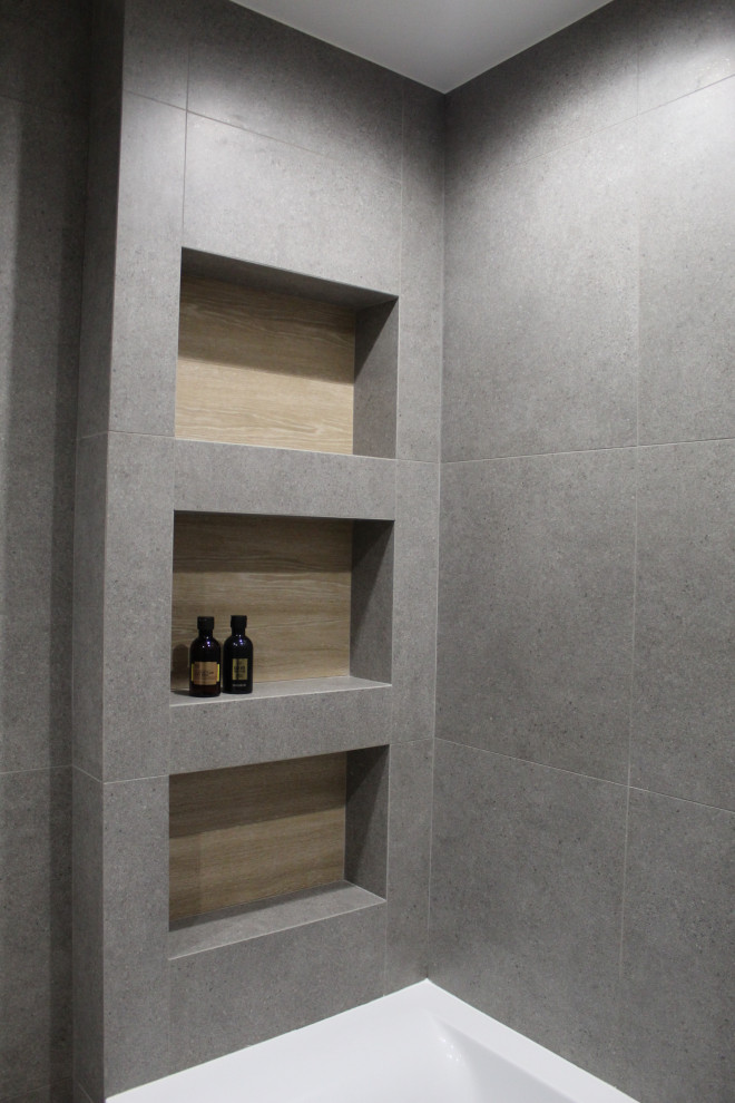 Четырехкомнатная в центре под ключ по дизайн-проекту