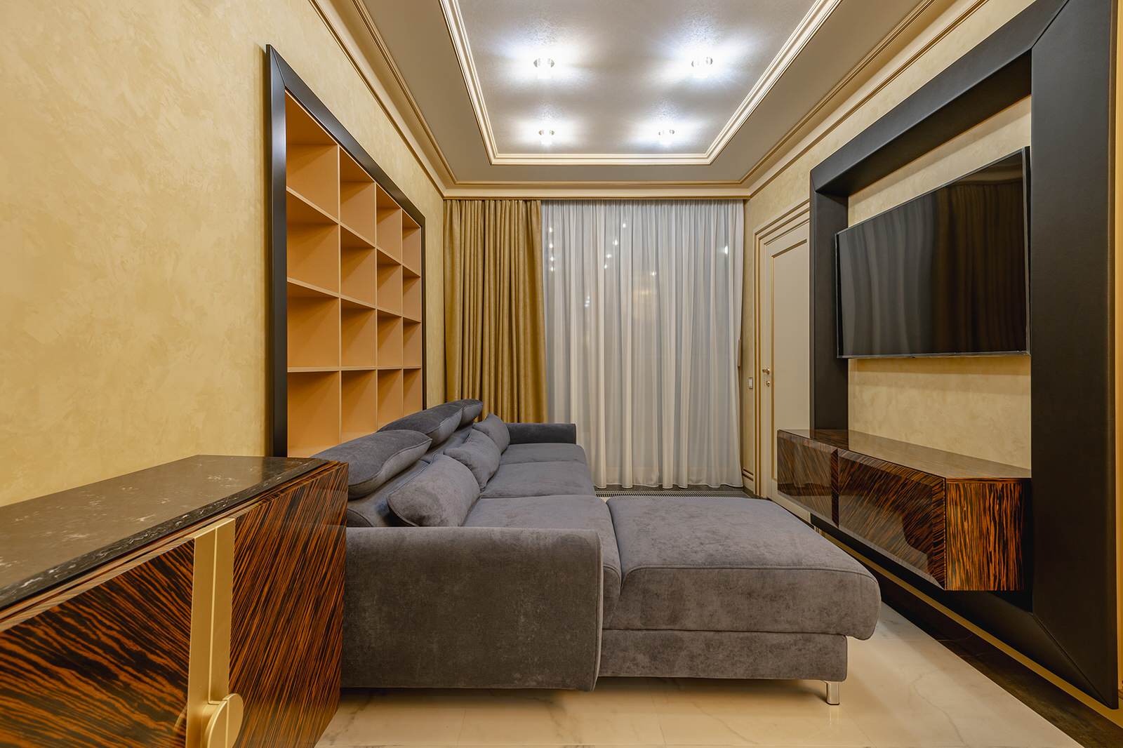 ЖК ЗАЗЕРКАЛЬЕ 407