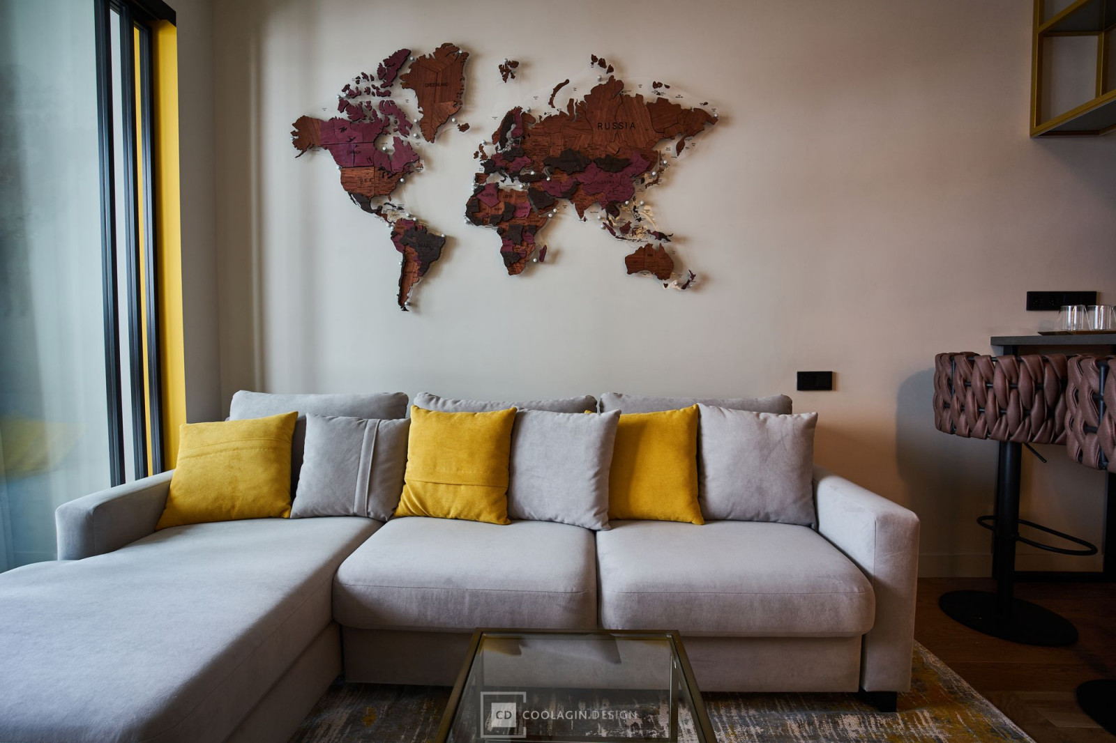 Стильный интерьер с жёлтыми акцентами