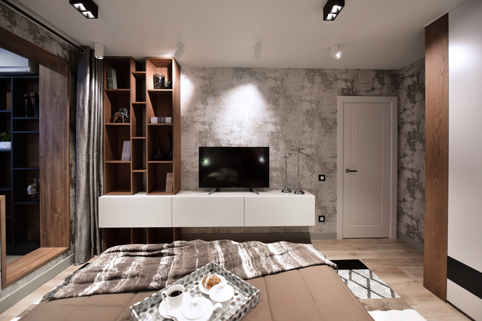 "Белоснежная история"