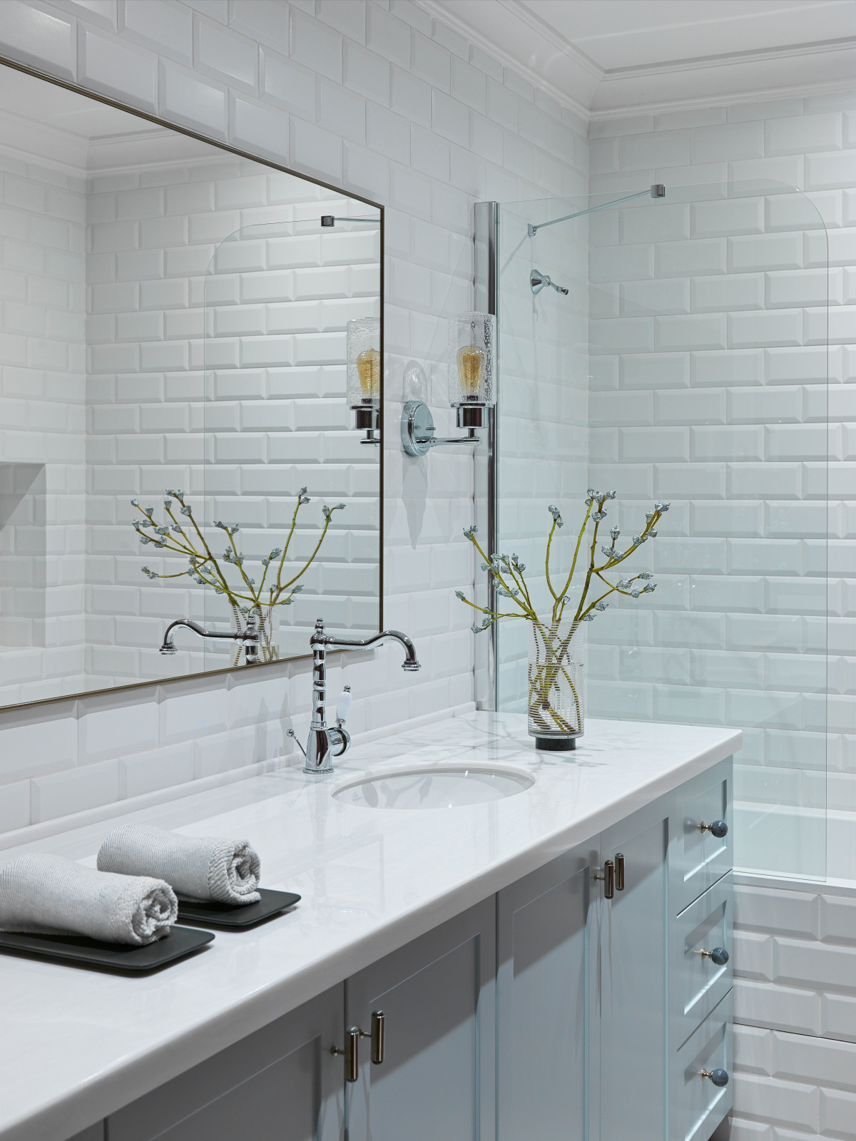 Квартира с графичным интерьером