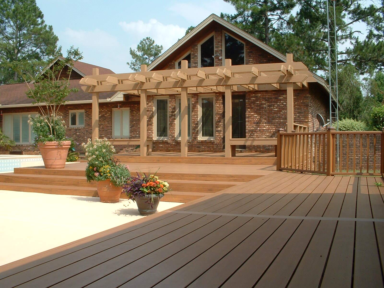 Террасные решения из ДПК