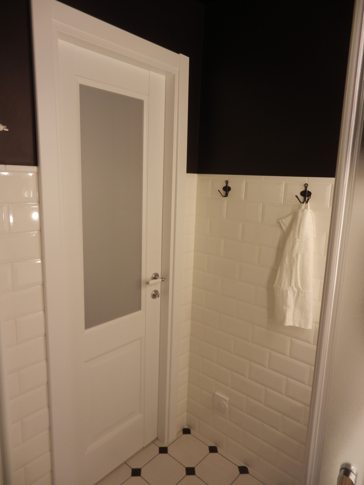 Современный черный