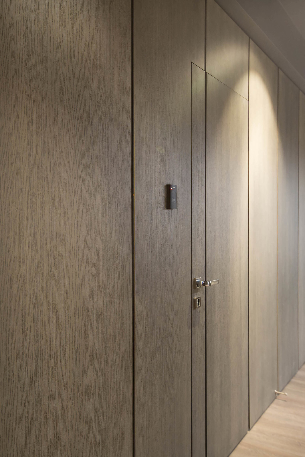 Обложка проекта: Офис на Новоданиловской наб.