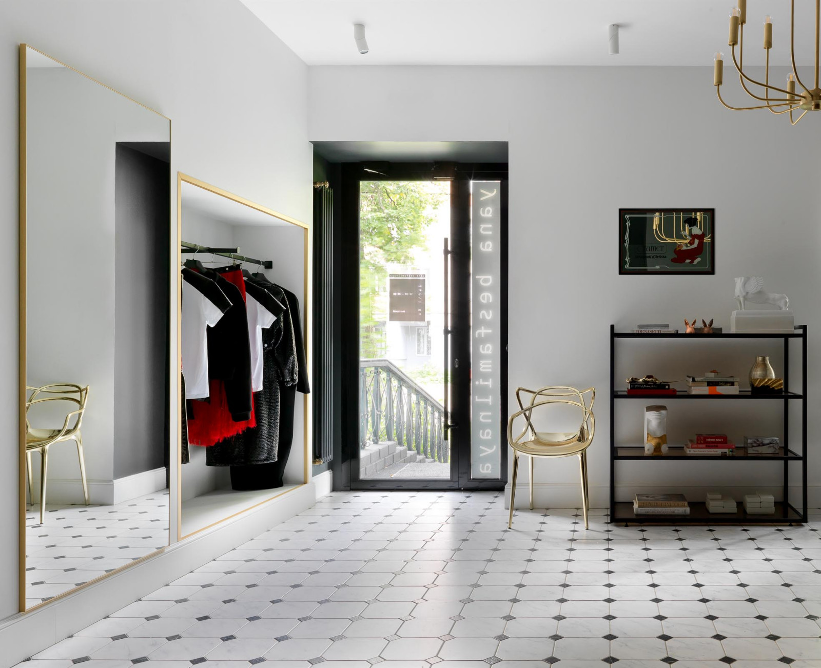 Обложка проекта: YB Showroom