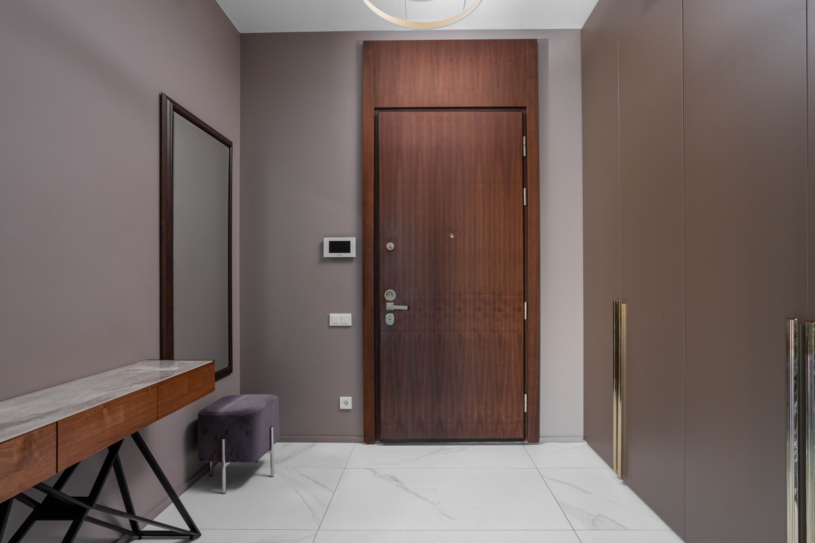 Апартаменты в башне Нева III