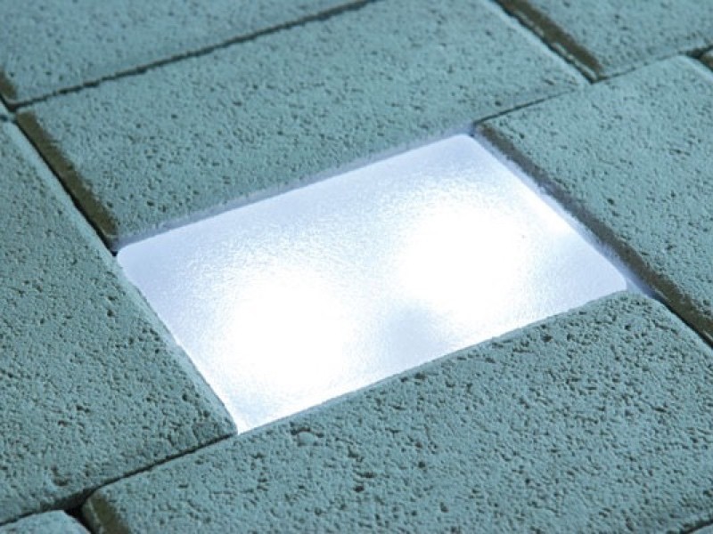 Декоративное ландшафтное освещение