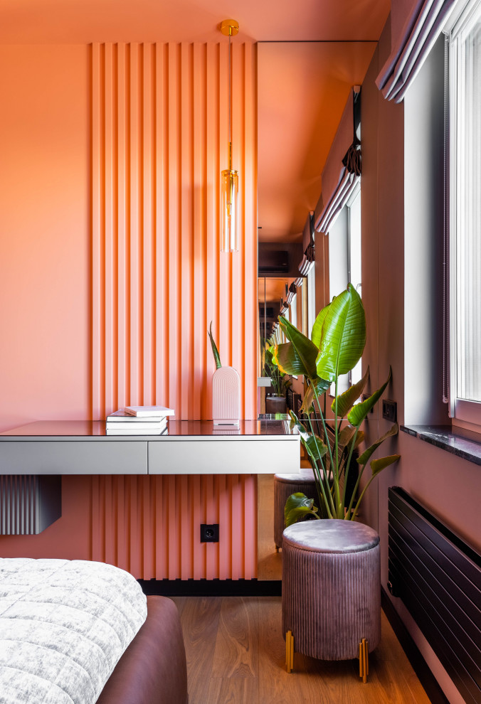 Коралловая спальня