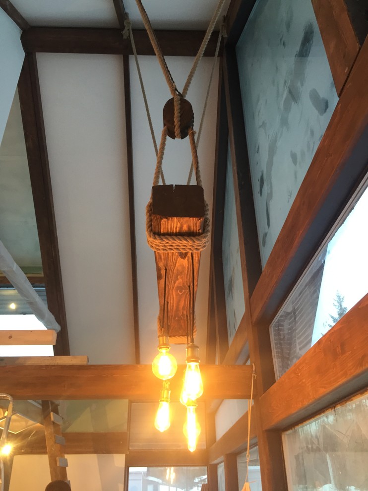 Обложка проекта: Светильник из массива