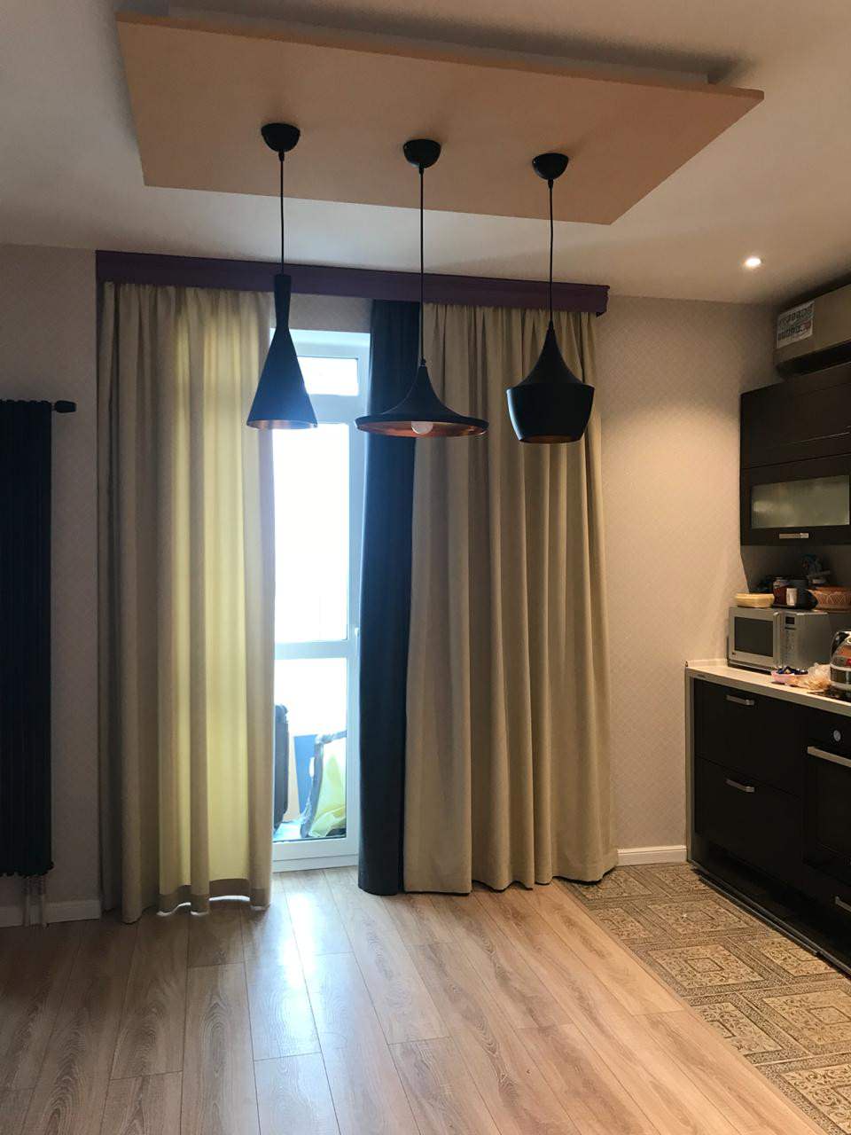 Квартира в стиле современной классики в фиолетовых тонах