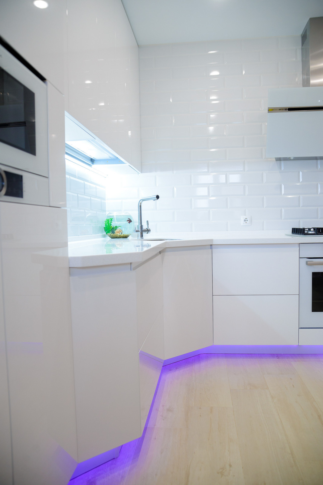 Кухня в современном стиле