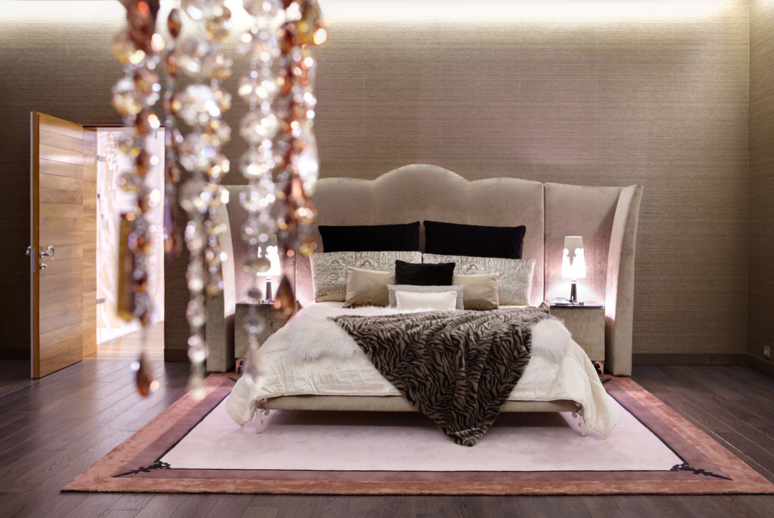 ДОМ 1800 КВ.М. КРИСТАЛ ИСТРА