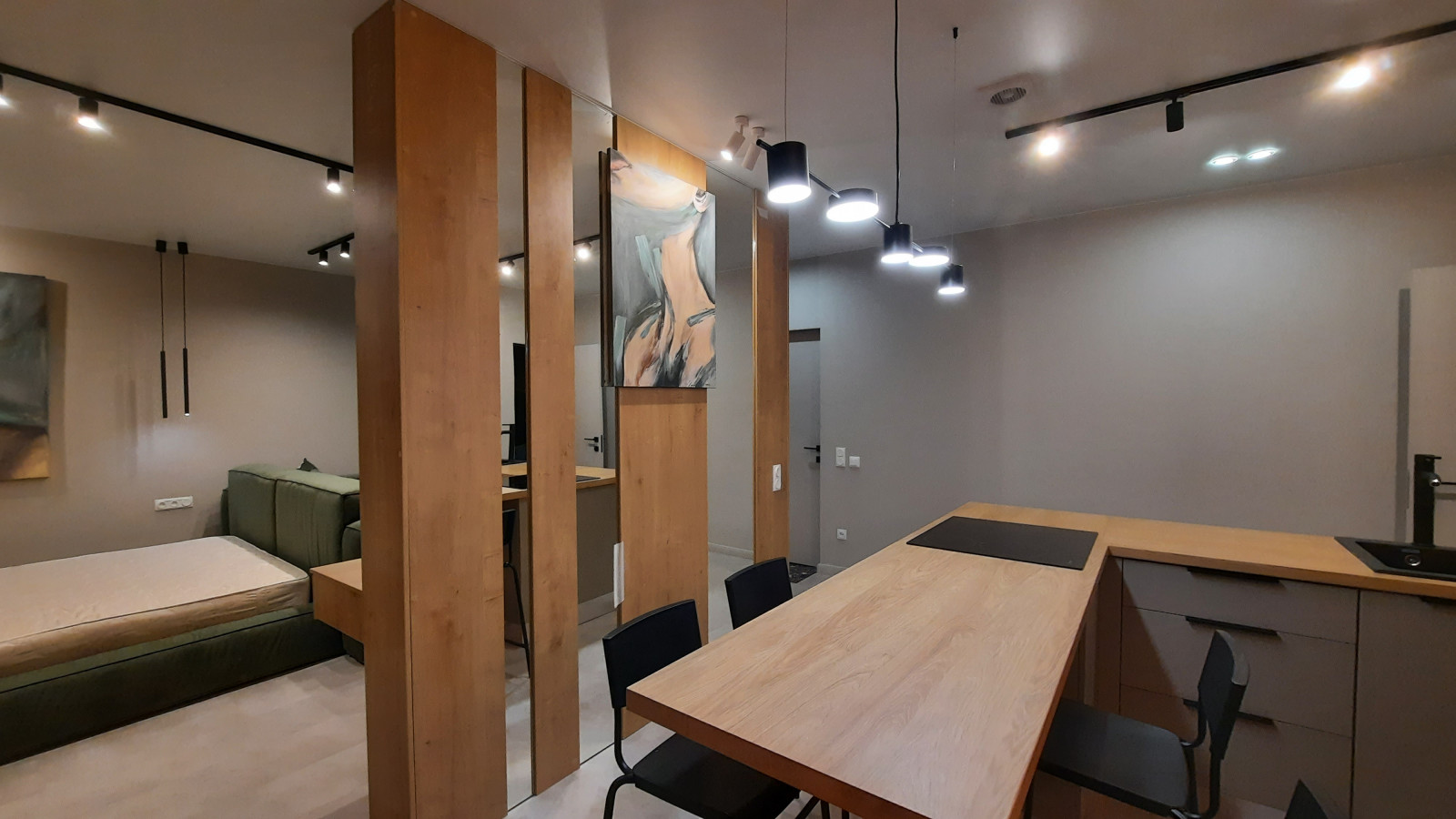 Обложка проекта: Кровать-диван апартаменты