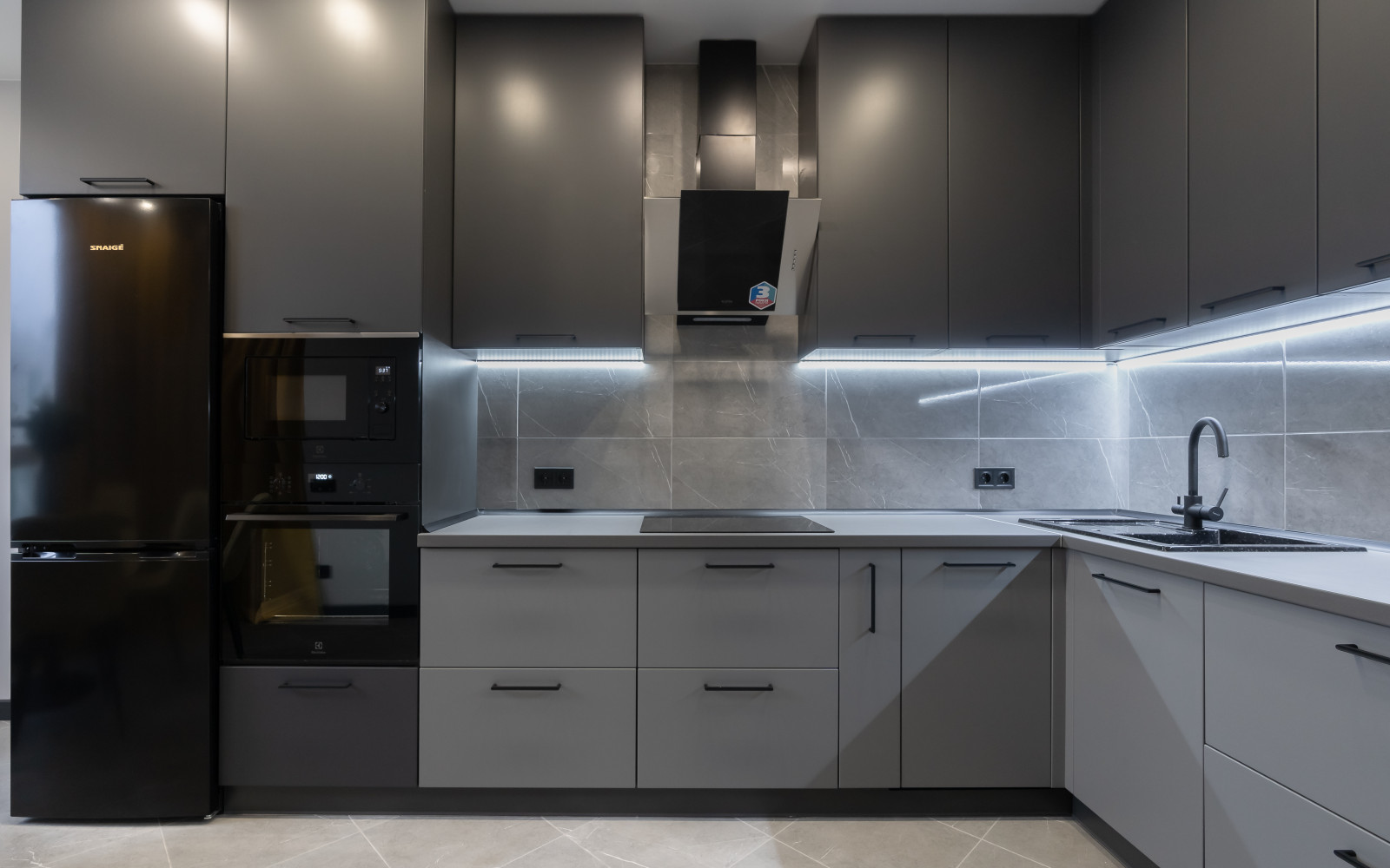 Квартира в цветах Pantone 2021