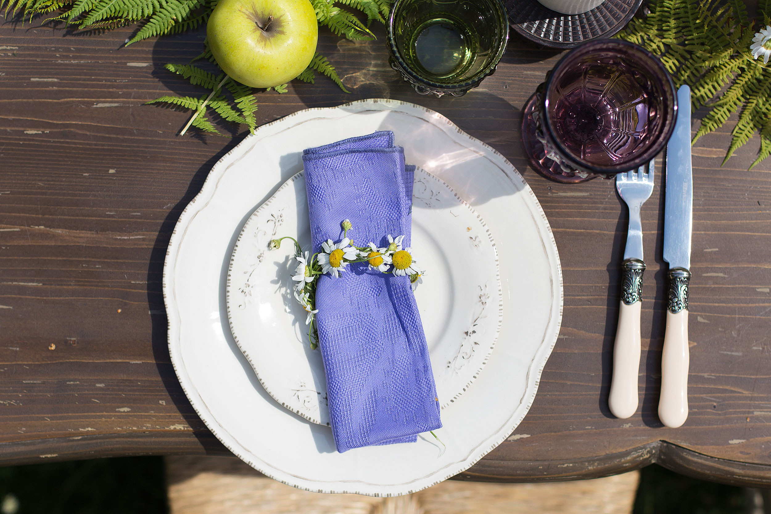 Завтрак на траве: Как организовать столовую посреди сада