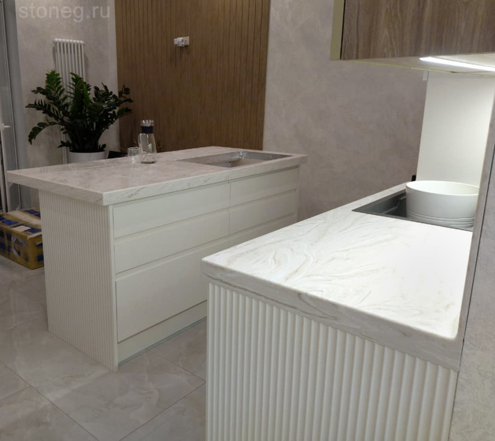 Мраморные текстуры в интерьере кухни