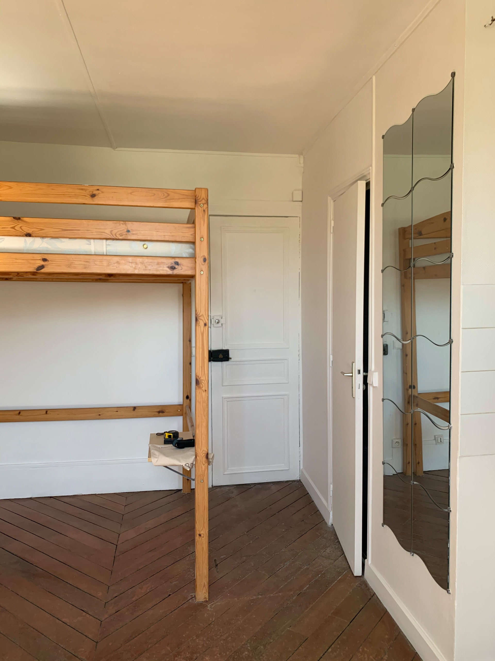 До и после: 16 кв.м — парижская студия с эффектной кухней