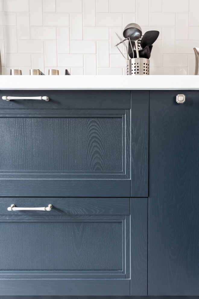 Обложка проекта: Кухня из массива