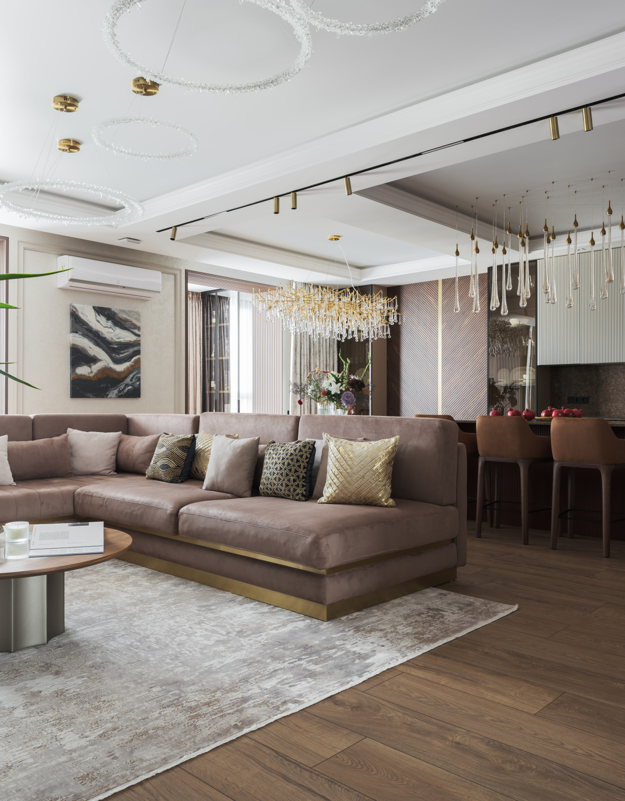 Реализация современной четырехкомнатной квартиры площадью 170 м²