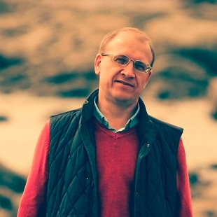 Максим Новиков