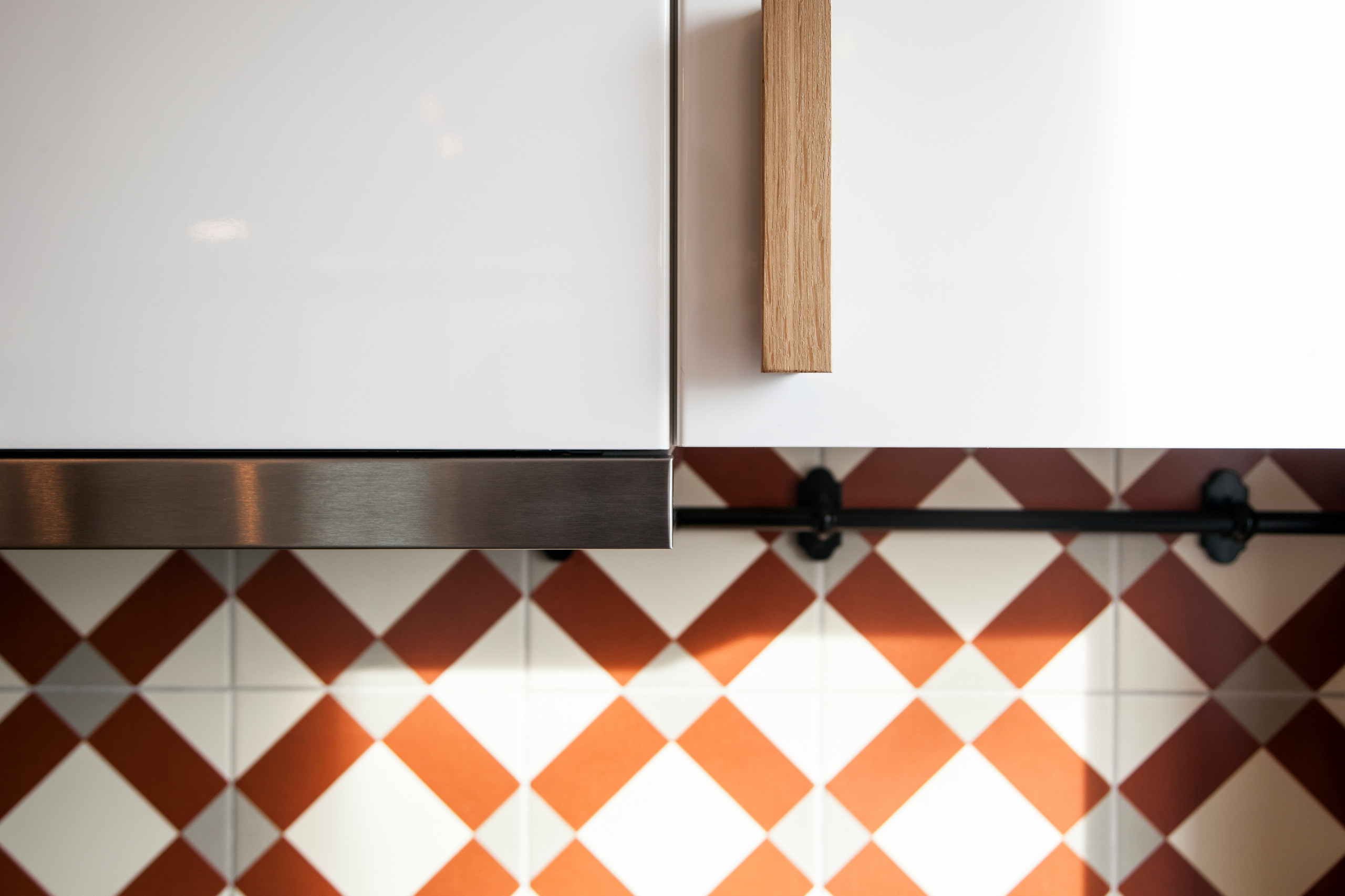 До и после: Микроапартаменты с причудливой стеной-столом