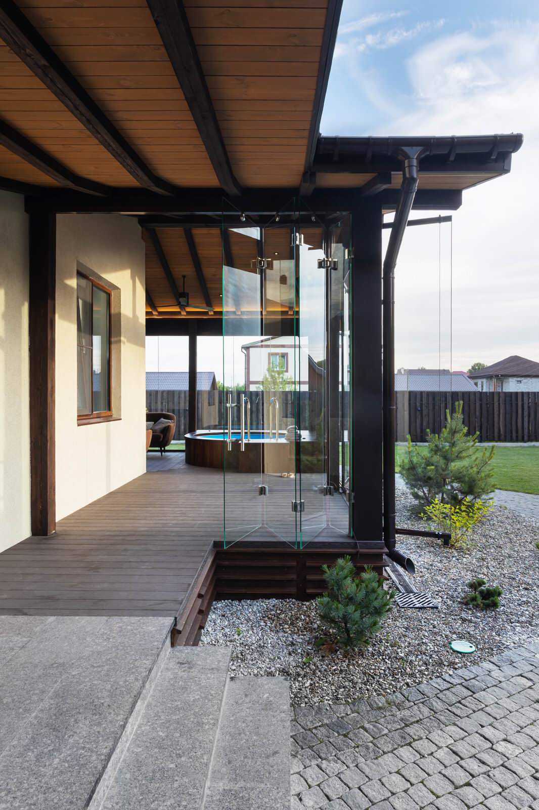 Остекленная терраса ЕЩЕ НЕМНОГО ЛЕТА