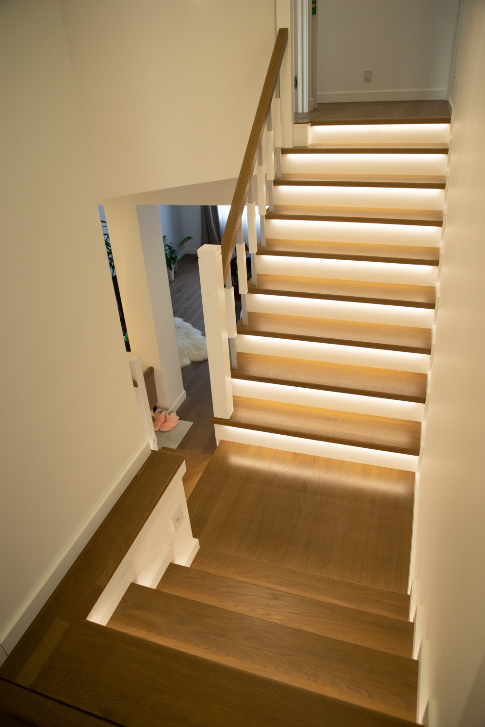 Проект 5 - Обшивка 3х этажей бетонной лестницы дубом