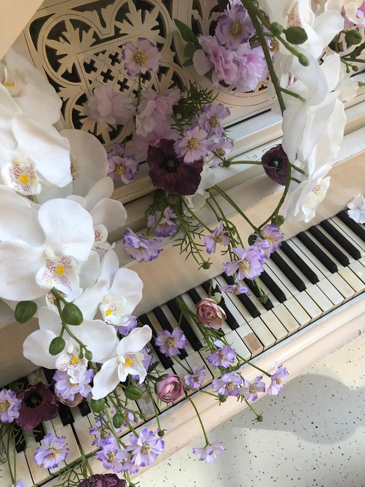 Обложка проекта: Антикварный рояль для ТЦ Dream House