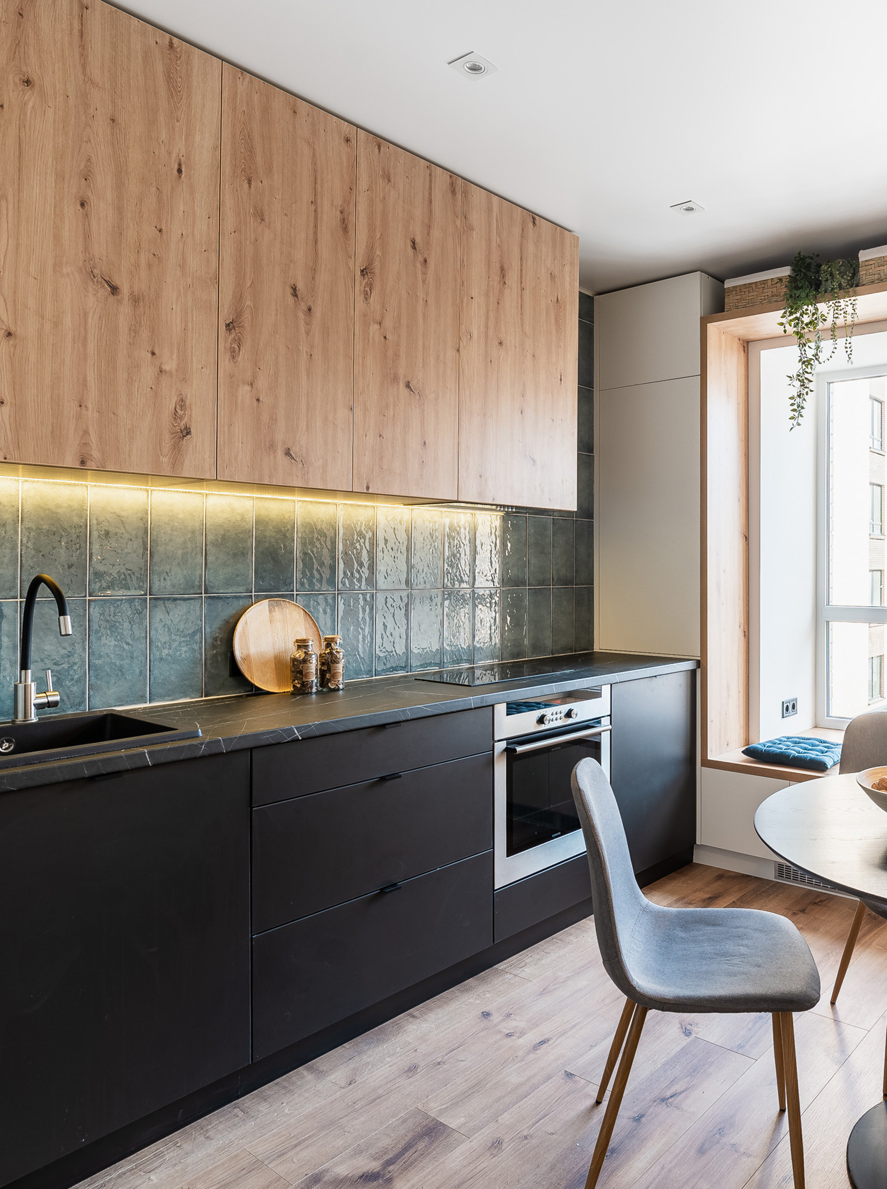 Проект недели: Кухня 12 кв. м. с газовой колонкой [найдите ее]