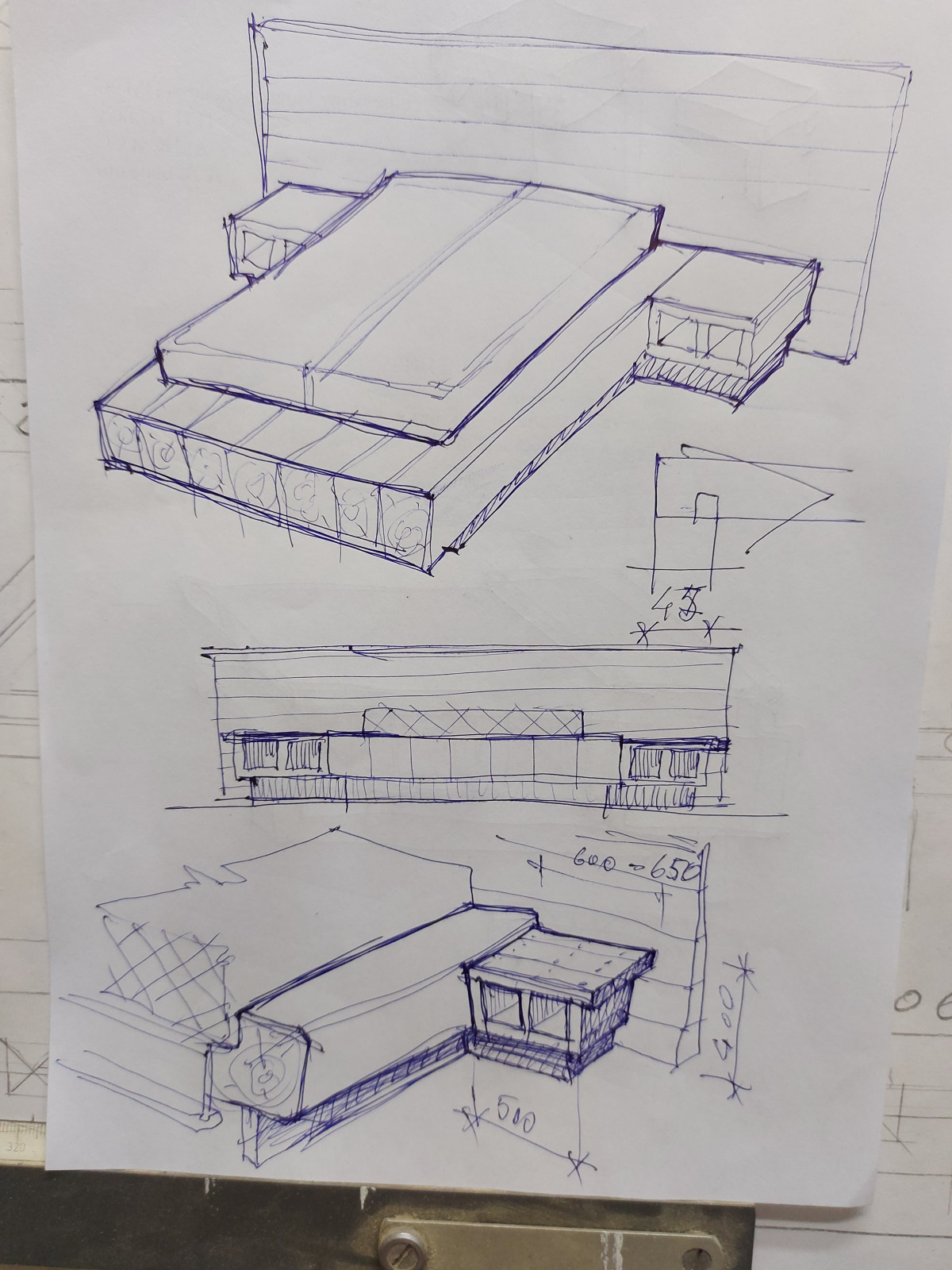 кровать из крупного бруса
