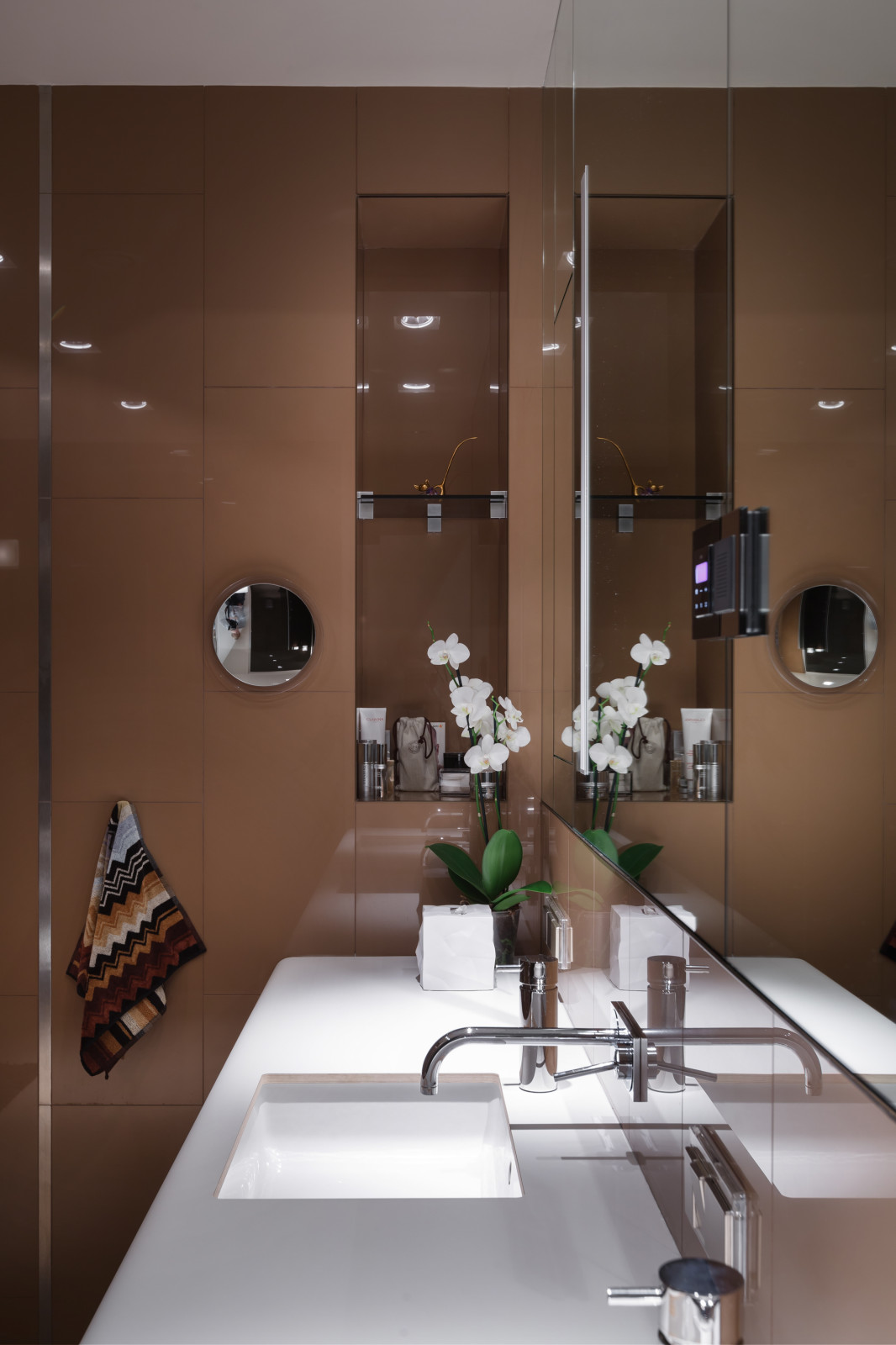 Реконструкция трехэтажного таунхауса в Санкт-Петербурге.