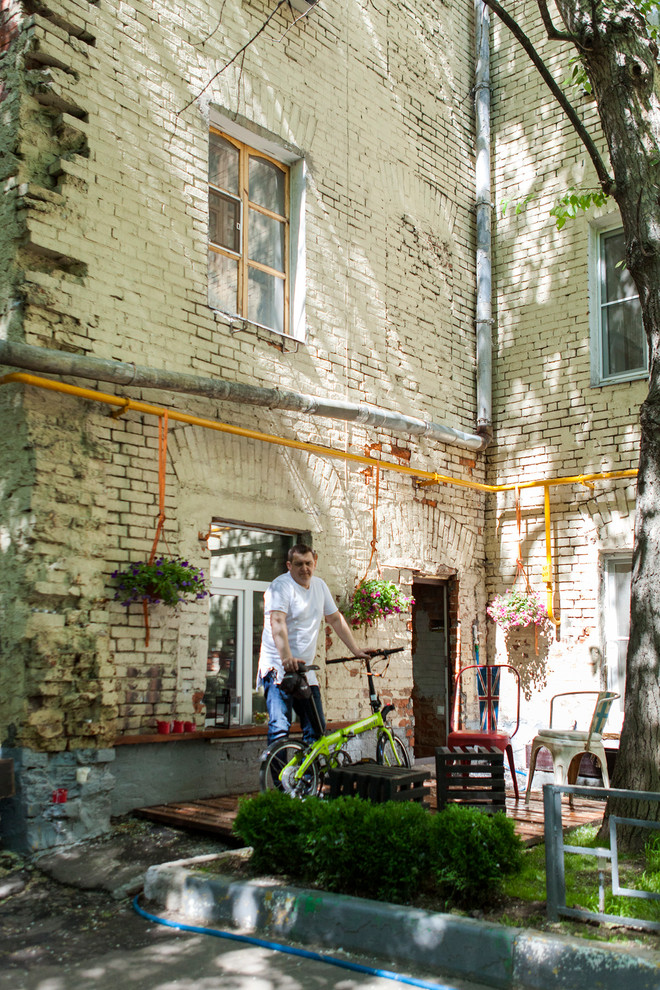 В гостях: Квартира-студия на первом этаже дореволюционного дома