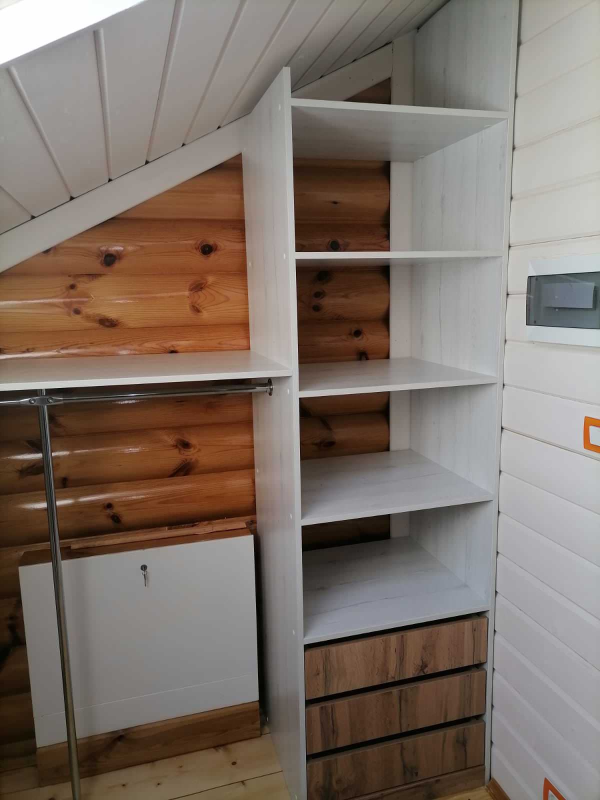 Обложка проекта: Гардероб на мансарде