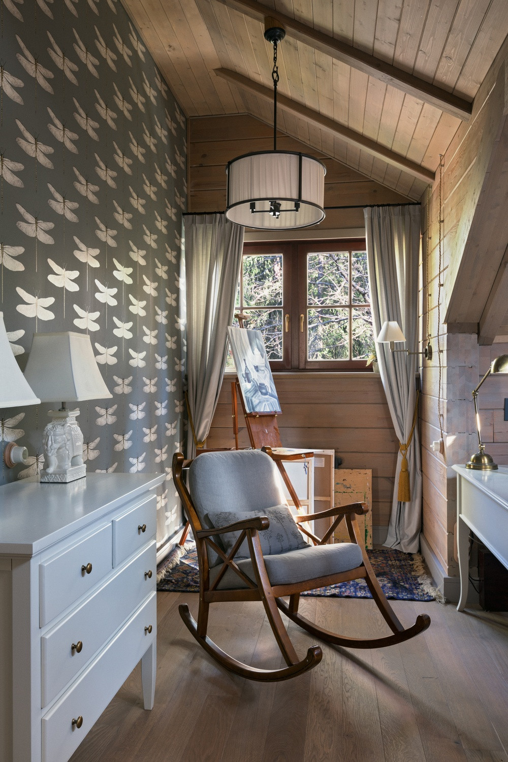 Дом в соснах