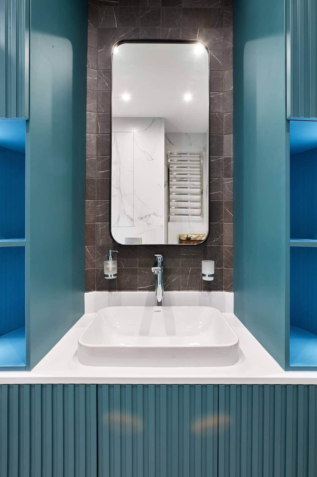 Дизайн и ремонт квартиры в ЖК «Мосфильмовский» — Бабушка и внучка