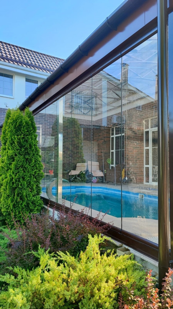 Остекление бассейна