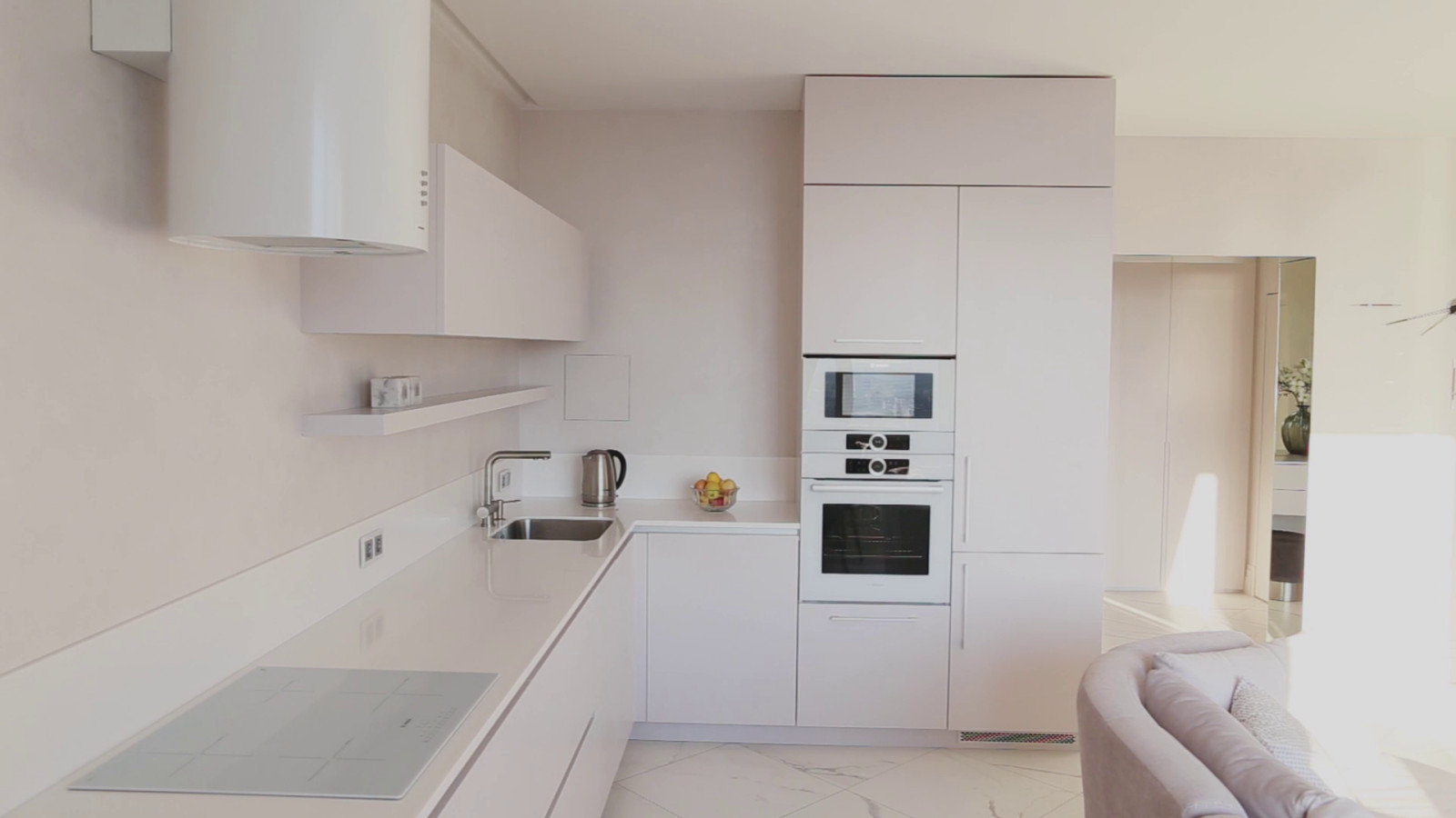 Квартира в центре Екатеринбурга для семьи из двух человек в стиле современной кл