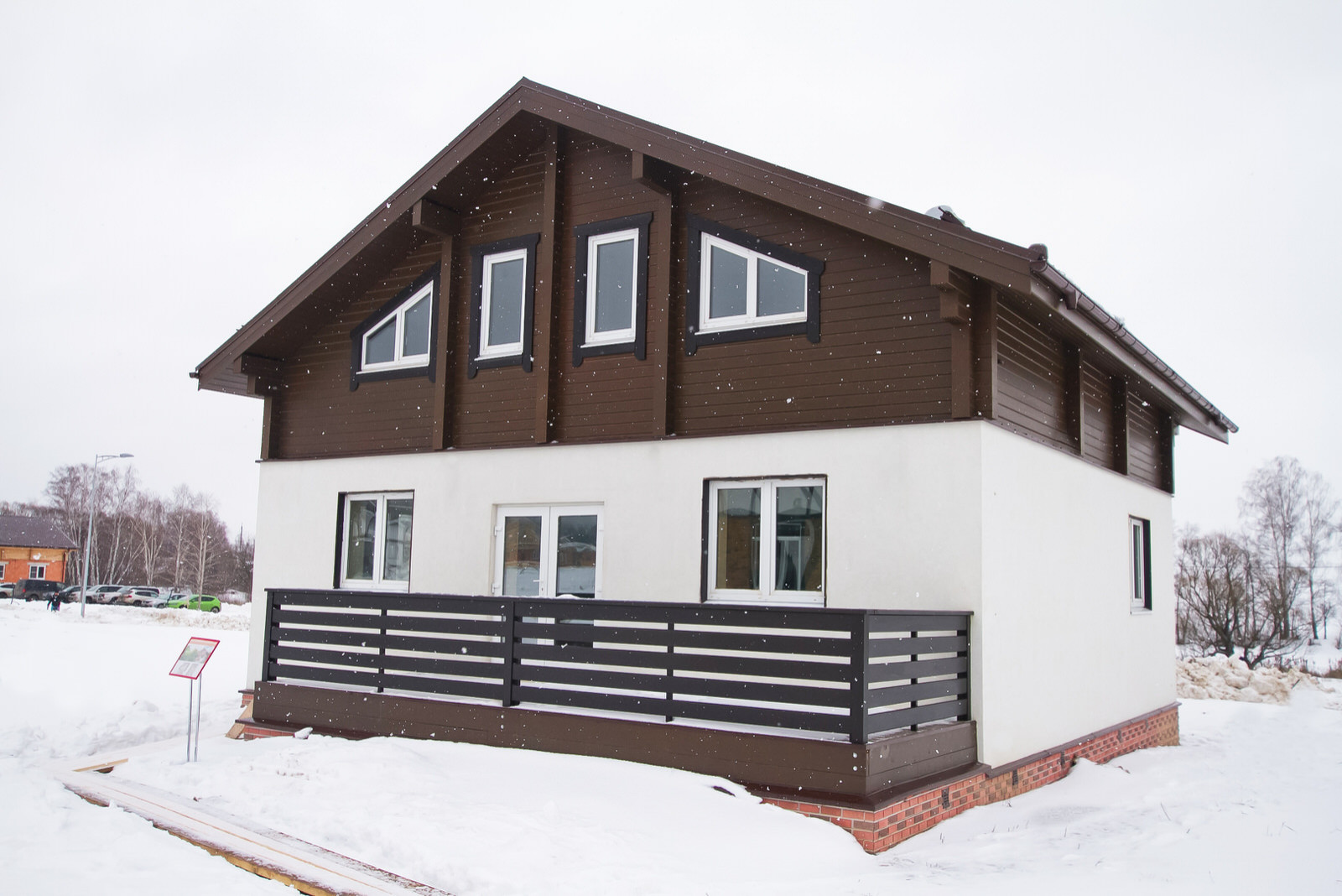 Дом по комбинированной технологии (камень + клееный брус) 225 метров (КД-225)