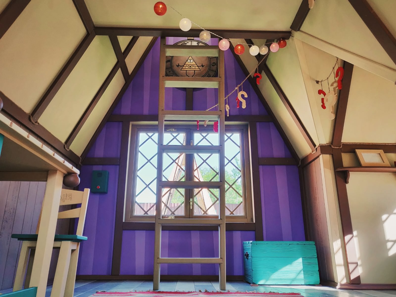 Домик "Хижина чудес"