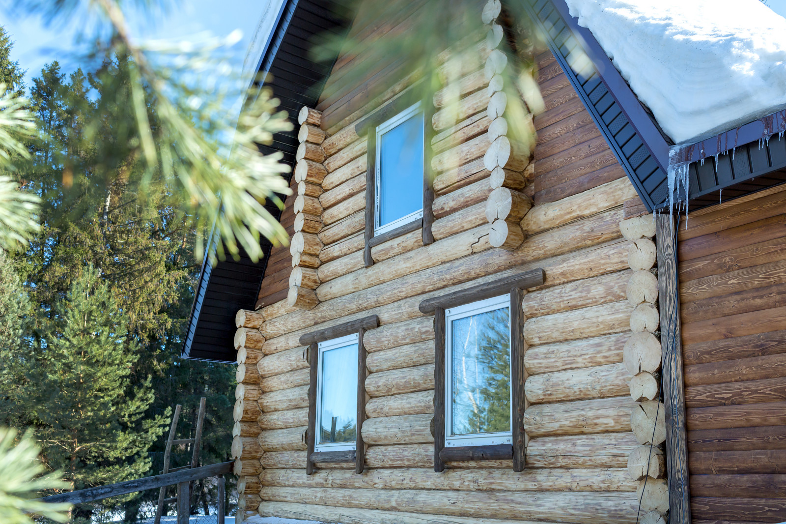 Дизайн и внутренняя отделка дома из бруса